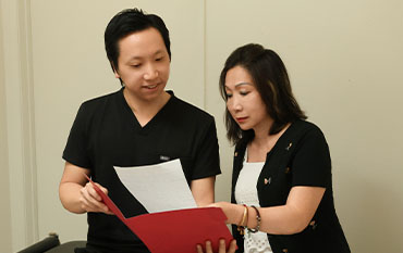 treatment room at Mastar Chiropractic in Monterey Park